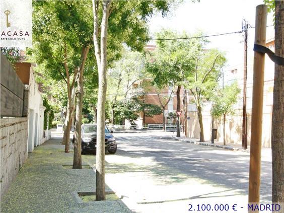 Se vende casa de 7 habitaciones en  Madrid Capital