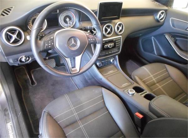 Mercedes benz clase a 5 puertas Automático Diesel del año 2015
